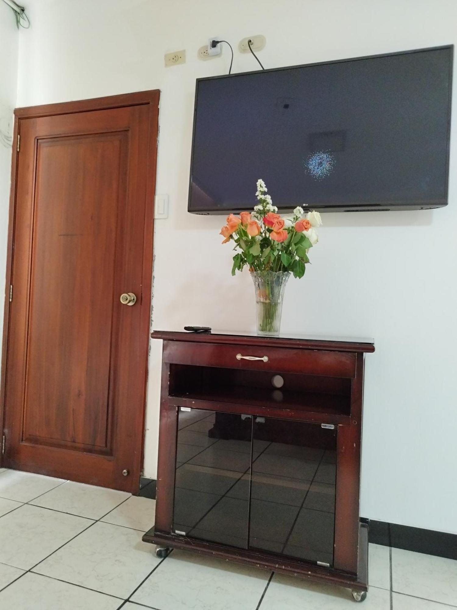 Hotel Puerta Del Sol Santo Domingo de los Colorados Εξωτερικό φωτογραφία