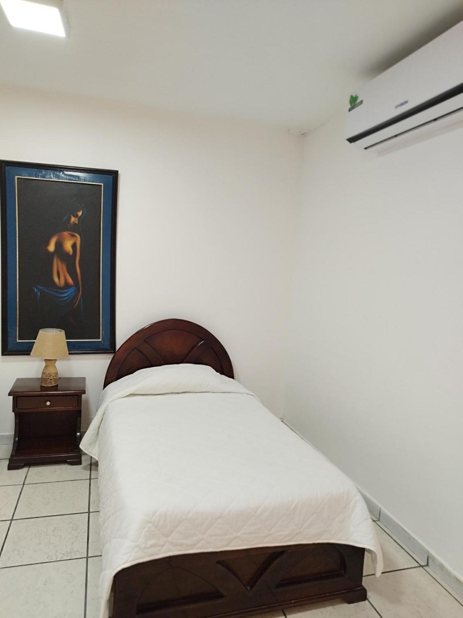 Hotel Puerta Del Sol Santo Domingo de los Colorados Εξωτερικό φωτογραφία