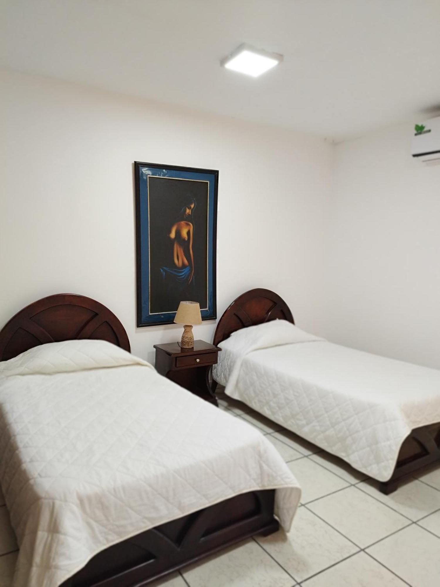 Hotel Puerta Del Sol Santo Domingo de los Colorados Εξωτερικό φωτογραφία