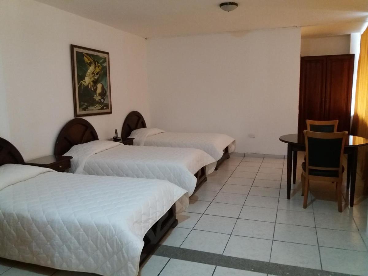 Hotel Puerta Del Sol Santo Domingo de los Colorados Εξωτερικό φωτογραφία
